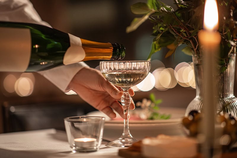 Julefrokost teambuilding til julefest med sjov og leg på kontoret.